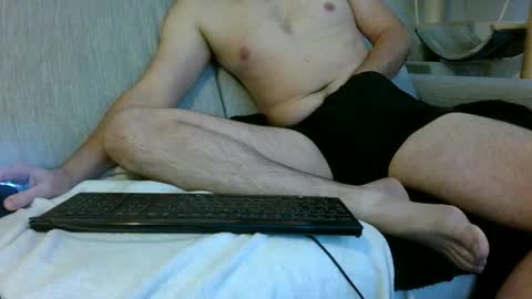 Snapshot of piiair331 chatting on 10/12/25, 05:28 piiair33 online show from 10/12/25, 05:28