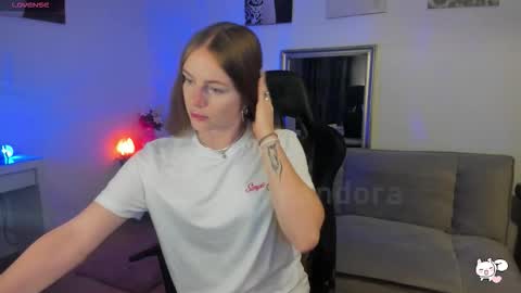 PiinkPandora online show from 10/10/25, 09:36