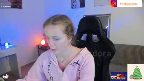 PiinkPandora online show from 12/21/25, 09:22