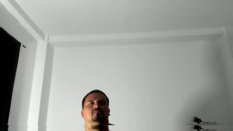 pikoro_gomez online show from 10/15/25, 01:50