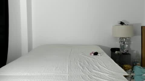 pikoro_gomez online show from 10/21/25, 01:06