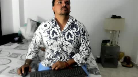 pikoro_gomez online show from 11/09/25, 02:10