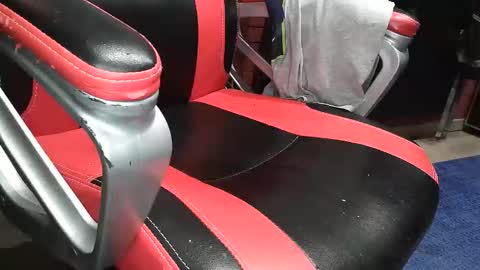 Snapshot of pils001 chatting on 09/10/25, 09:04 Pils online show from 09/10/25, 09:04