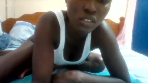 pinah1997 online show from 02/13/25, 07:45