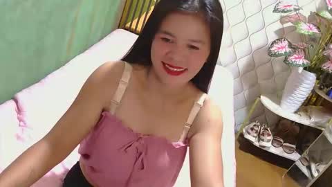 Snapshot of pinay_flor chatting on 03/28/26, 12:32 IM FLOR online show from 03/28/26, 12:32
