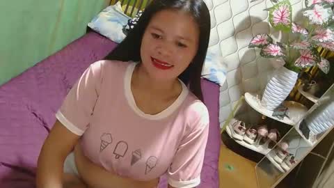 Snapshot of pinay_flor chatting on 04/04/26, 08:12 IM FLOR online show from 04/04/26, 08:12