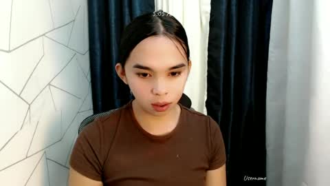 Snapshot of pinay_heart chatting on 06/17/26, 09:05 heart online show from 06/17/26, 09:05