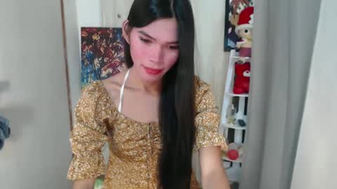 Snapshot of pinayjessaxxx chatting on 01/15/25, 04:25 pinayjessaxxx online show from 01/15/25, 04:25