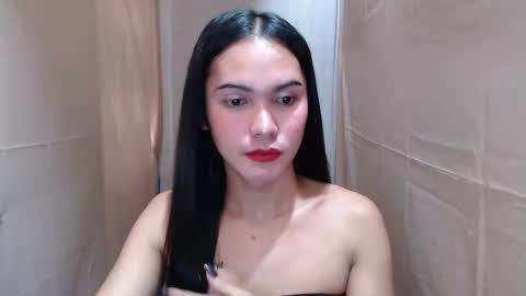 Snapshot of pinaysweatwetlover69 chatting on 09/29/25, 02:49 celistina Crwford online show from 09/29/25, 02:49