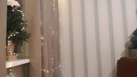       online show from 12/17/25, 07:31