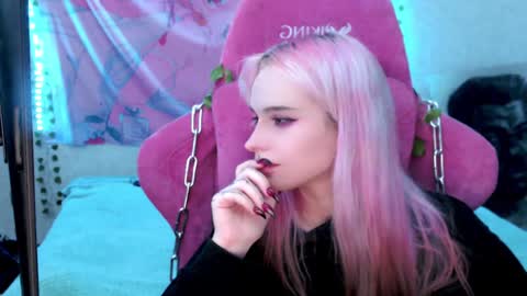 Nancy online show from 12/16/24, 02:25