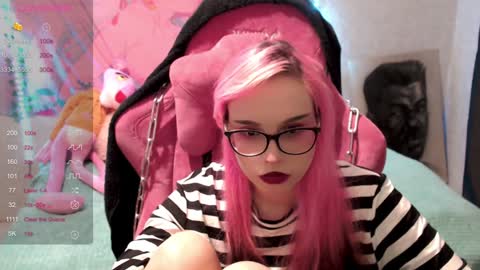 Nancy online show from 01/16/25, 01:27