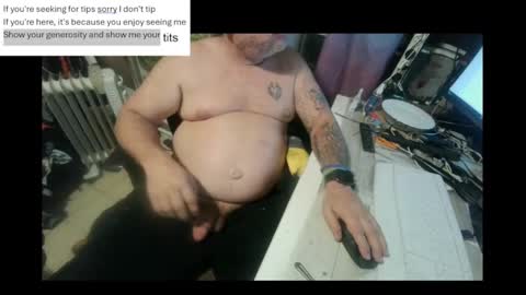 Snapshot of pini_z chatting on 03/11/25, 07:58 pini_z online show from 03/11/25, 07:58