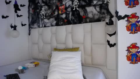 tiffany online show from 10/27/25, 10:25