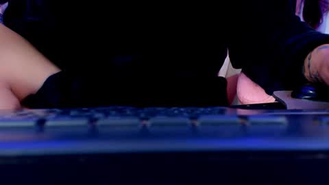 pink_blossom07 online show from 10/30/25, 02:57