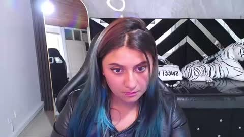 Pink online show from 06/25/26, 04:22