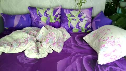 Snapshot of pink_light chatting on 11/07/25, 02:44 Tatyana online show from 11/07/25, 02:44