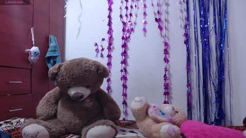 pink_love_25 online show from 03/31/26, 04:02