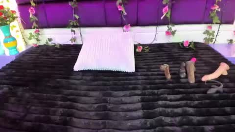 Pink Lovee  online show from 07/04/26, 01:39