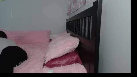 Snapshot of pink_tv chatting on 09/30/25, 07:52 pink_tv online show from 09/30/25, 07:52