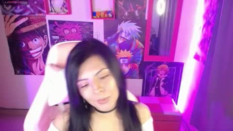 pink_yuii online show from 12/22/24, 12:17