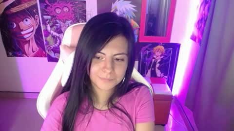 pink_yuii online show from 01/12/25, 12:18