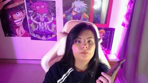 pink_yuii online show from 03/11/25, 12:00