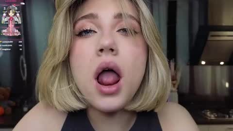 Adele online show from 02/25/25, 01:28