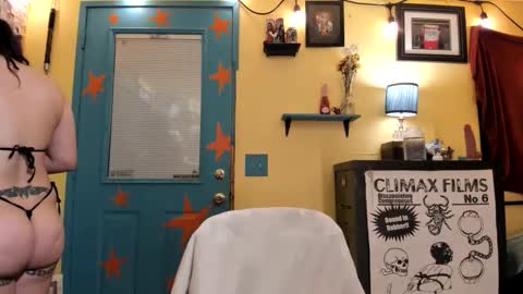 Virginity smiles online show from 12/18/25, 09:04