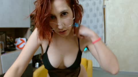 Snapshot of pinkandy chatting on 11/07/25, 10:21 PinKandy online show from 11/07/25, 10:21