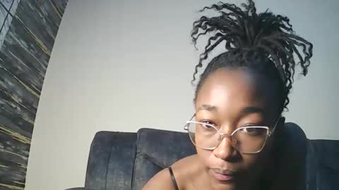 PinkyAura online show from 02/12/26, 12:22