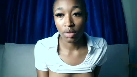PinkyAura online show from 06/10/26, 07:57