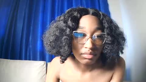 PinkyAura online show from 06/14/26, 10:39
