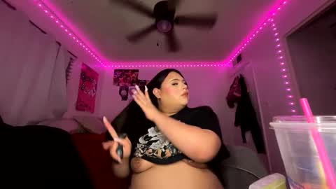 Snapshot of pinkbhabie chatting on 01/06/25, 07:20 Lina Funeral online show from 01/06/25, 07:20