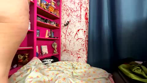 pinkcandi333 online show from 05/05/26, 11:46