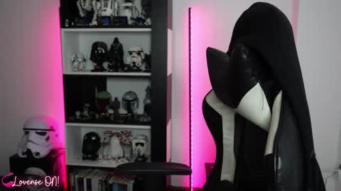 Snapshot of pinkcatlive chatting on 12/17/25, 07:42 Emily online show from 12/17/25, 07:42