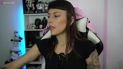 Snapshot of pinkcatlive chatting on 05/19/26, 03:40 Emily online show from 05/19/26, 03:40