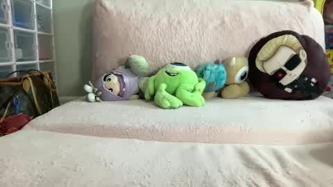 Snapshot of pinkcheetodomain chatting on 12/17/24, 09:38 pinkcheetodomain online show from 12/17/24, 09:38