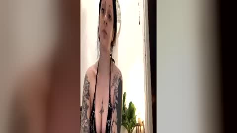 pinkgothbunnie online show from 06/15/26, 02:03
