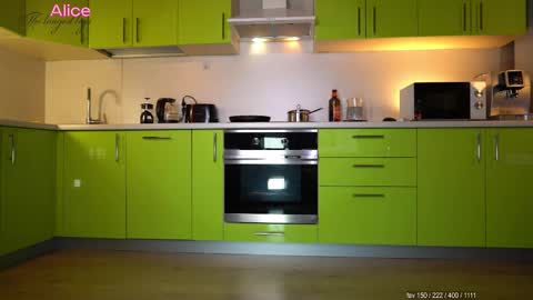 Alice   online show from 11/30/25, 03:27