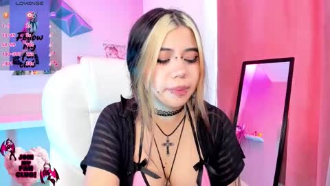 PINKK online show from 11/10/25, 02:16