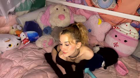 Gwenie online show from 01/21/25, 07:06