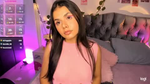 Snapshot of pinkpantherr_ chatting on 12/07/24, 01:25 Sarah .. online show from 12/07/24, 01:25