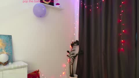 Snapshot of pinkperlita chatting on 01/15/25, 09:35 Perlita online show from 01/15/25, 09:35