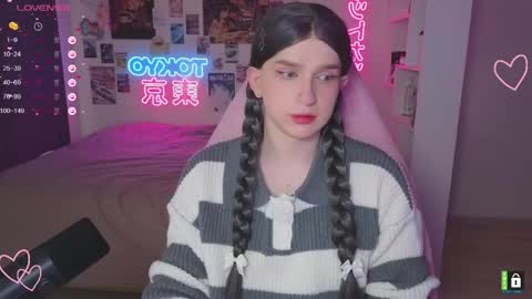Snapshot of pinkvenom_ chatting on 06/04/26, 04:57 pinkvenom_ online show from 06/04/26, 04:57