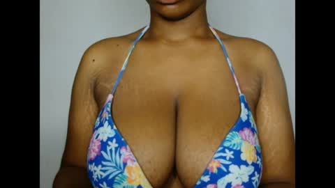 Snapshot of pinkxsugar chatting on 04/28/26, 04:28 pinkxsugar online show from 04/28/26, 04:28