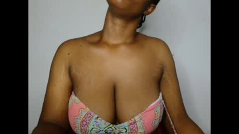 Snapshot of pinkxsugar chatting on 05/16/26, 01:13 pinkxsugar online show from 05/16/26, 01:13