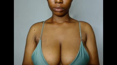 Snapshot of pinkxsugar chatting on 06/06/26, 05:06 pinkxsugar online show from 06/06/26, 05:06