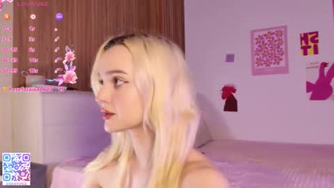 Snapshot of pinky__binky chatting on 10/22/25, 02:01 Pinky online show from 10/22/25, 02:01