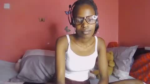 pinky_cockoo online show from 05/07/26, 03:28